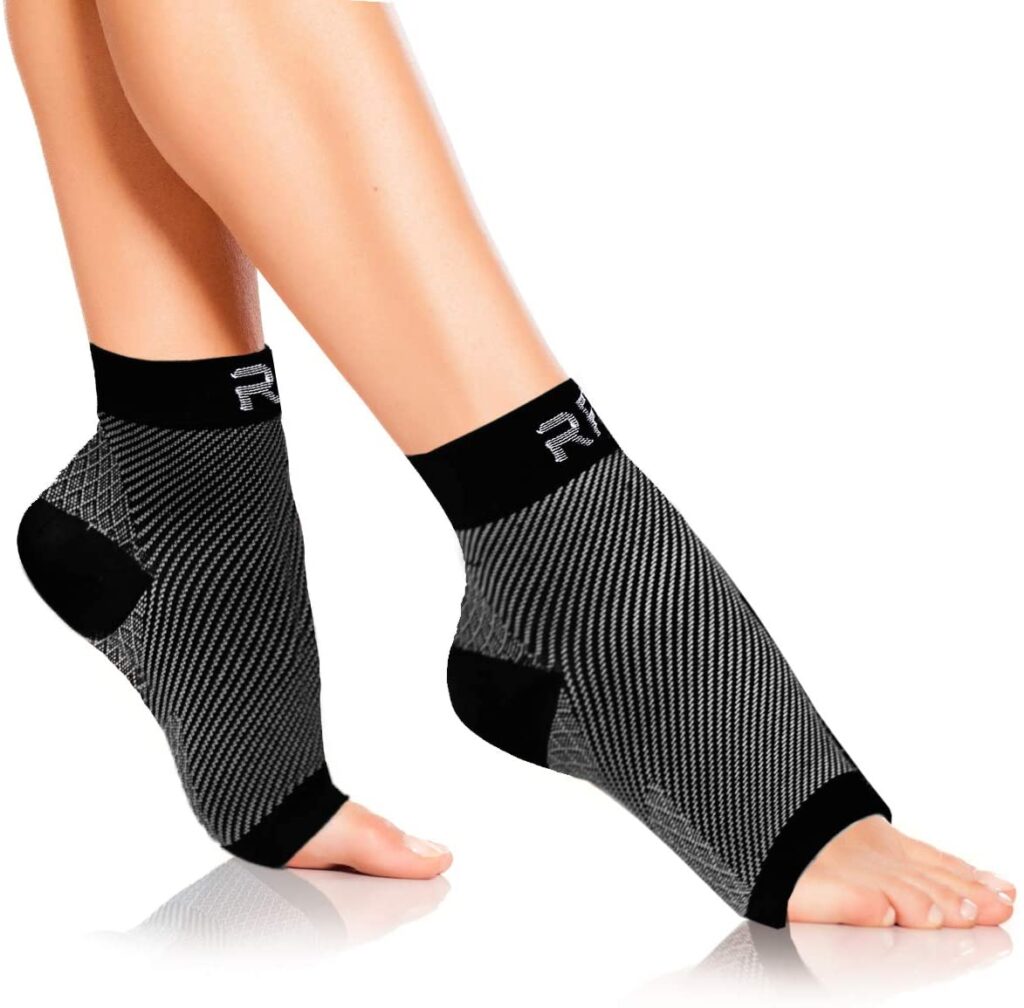 Plantar Fasciitis Foot Compression Sleeves for Injury Rehab & Joint ...